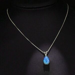 🌸Final price🌸 Elegant Silver Necklace with Blue Pendant
